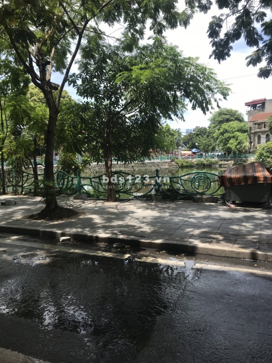 Chủ nhà bán nhà nguyên căn về hưu về ở với con cháu, giá bán 6.4 tỷ, sổ đổ sẵn