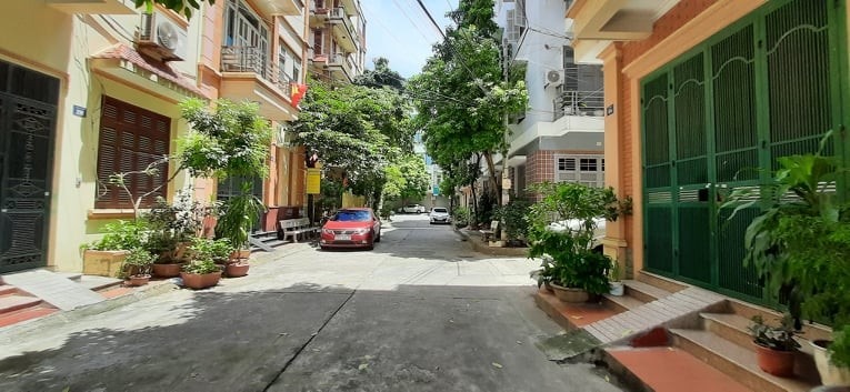 Bán nhà Nguyễn Văn Huyên, thang máy, kinh doanh, 62mx6T, giá 10.85…