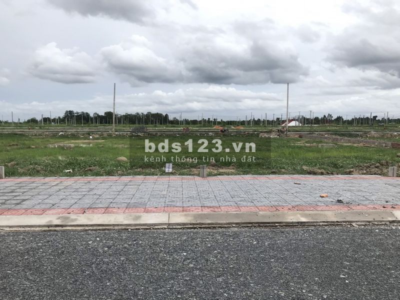Bán đất giá chỉ 400 triệu sở hữu nền đẹp ngay Quốc Lộ, thuận tiện di chuyển
