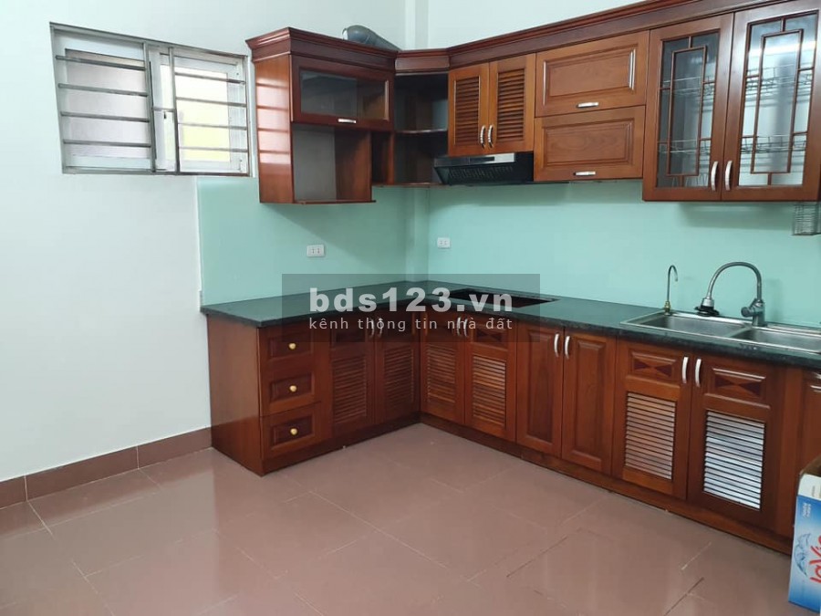 Bán nhà siêu hiếm chỉ nhỉnh 3 tỷ có ngay nhà đẹp phố trung tâm Thạch Bàn, ô tô cổng