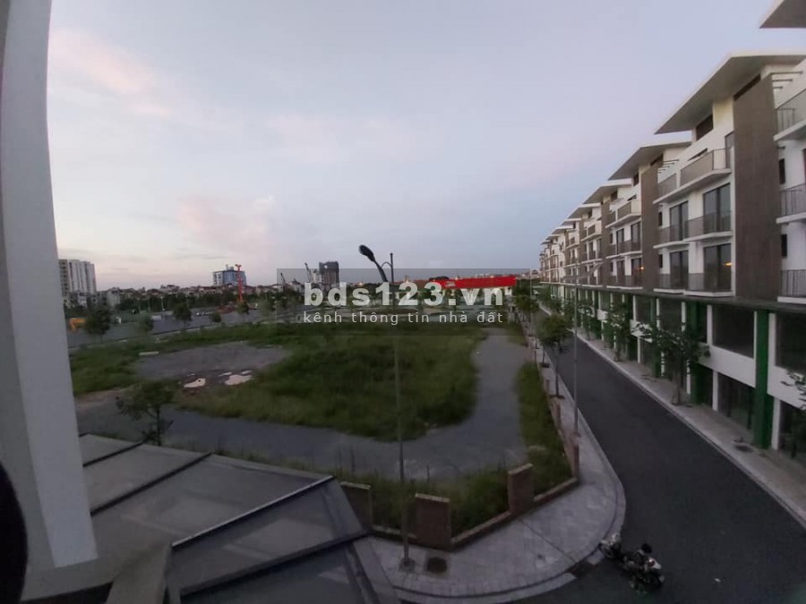 Bán nhà khu Vip Khai Sơn, Long Biên, kinh doanh tuyệt với, lô góc triệu view, giá 13.1 tỷ