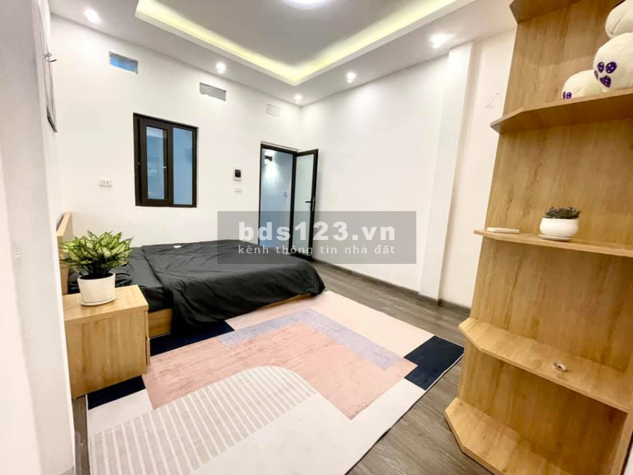 Chính chủ bán nhà phố Phạm Ngọc Thạch, Đống Đa 40m2x 4T, chỉ nhỉnh 2 tỷ
