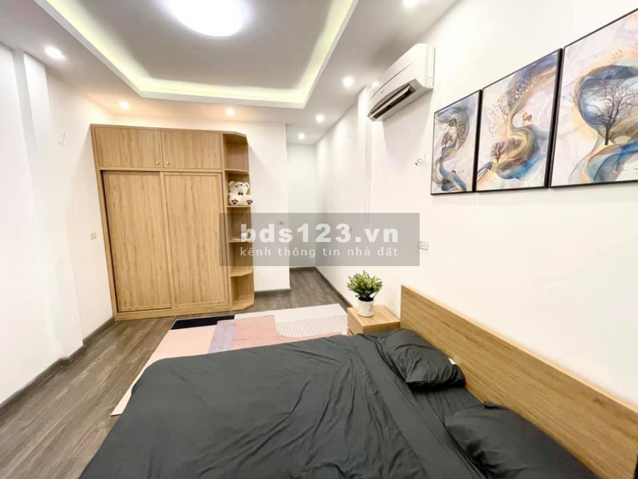 Chính chủ bán nhà phố Phạm Ngọc Thạch, Đống Đa 40m2x 4T, chỉ nhỉnh 2 tỷ