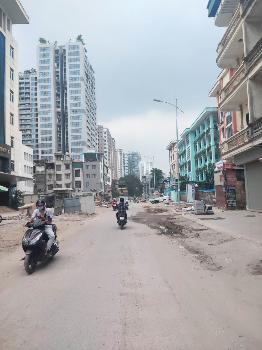 Bán tòa nhà văn phòng 1 tầng hầm, 8 tầng nổi, thang máy, 90m2, MT 6m Vũ Trọng Phụng giá 23.5 tỷ