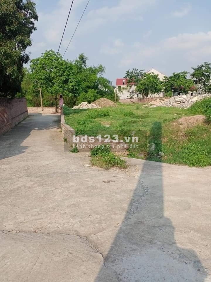 Bán đất diện tích 900m2 giá hơn 3tr/m tại Xuân Giang Sóc Sơn, lh 0911078745
