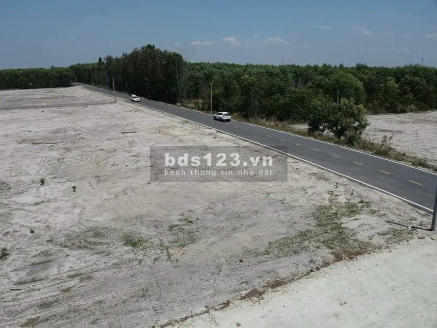 Đất nền liền kề sân bay Lộc An, diện tích 220m2, sổ hồng, sang tên công chứng ngay