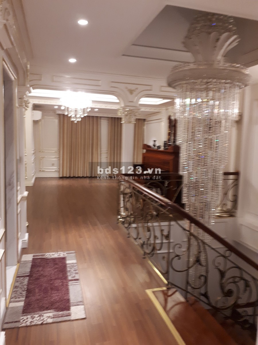 Bán gấp căn nhà khu đô thị Nam Trung Yên, tổng sử dụng 400m2