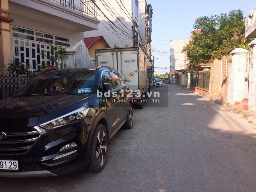 Cho thuê nhà 3 tầng Quận Long Biên – Hà Nội giá 6 triệu/tháng, lh 0963698383