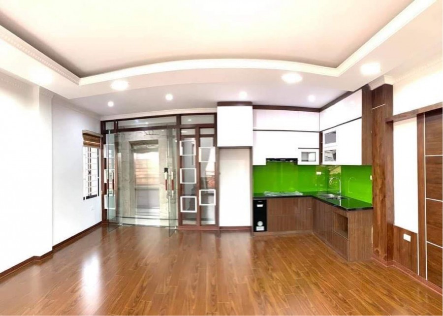 Tây Hồ, kinh doanh văn phòng thang máy dt 70m2 mt 5.5m 7 tầng giá nhỉnh 18 tỷ gần hồ Tây