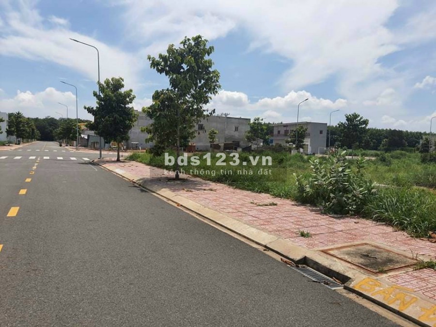 Bán đất ở đã có thổ cư 100m2 tại đường ql13 ở Lai Uyên Bàu Bàng Bình Dương