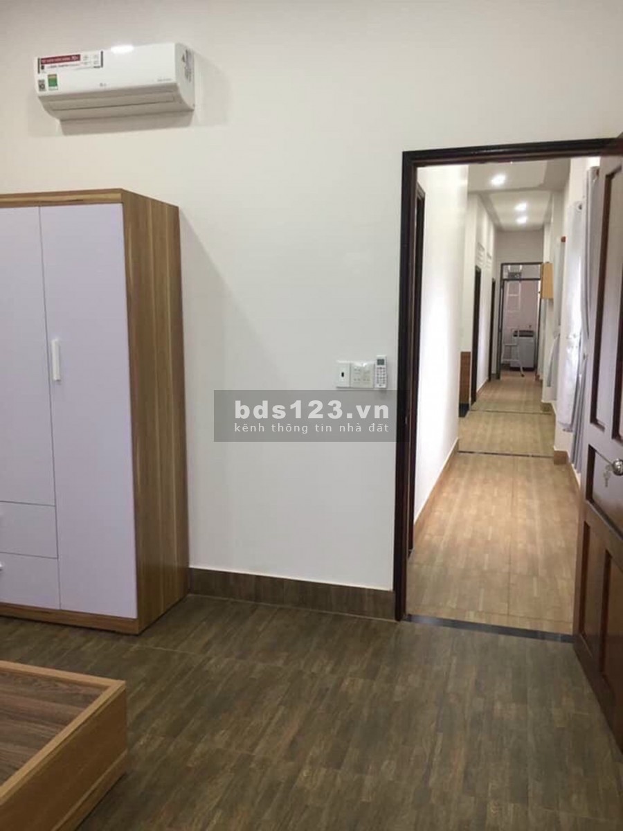 Bán nhà nguyên căn chính chủ 1 trệt, 1 lầu, sổ riêng, bàn giao công chứng ngay