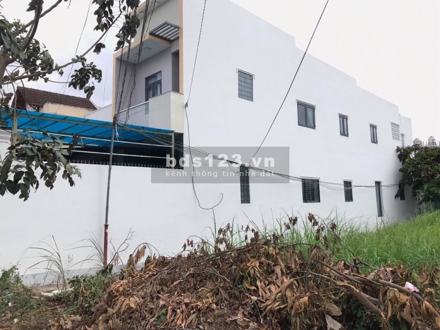 Bán nhà nguyên căn chính chủ 1 trệt, 1 lầu, sổ riêng, bàn giao công chứng ngay
