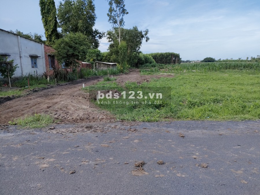 Bấn đất xã Láng Dài mặt tiền đường nhựa lớn, gần sân bay Lộc An, giá tốt