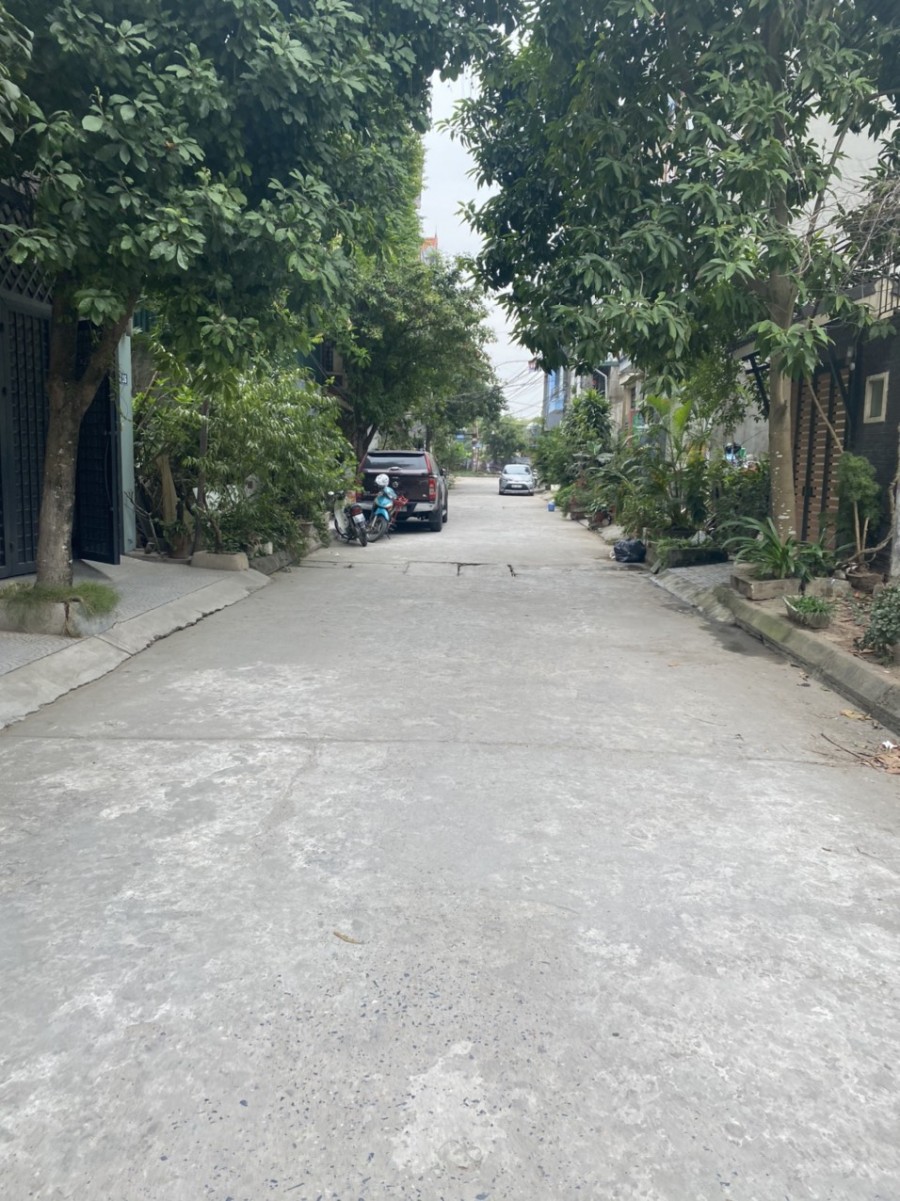 Chính chủ cần bán nhà phân lô ao Uôm hồ đắc nếp Tư Đình Quận Long Biên Hà Nội