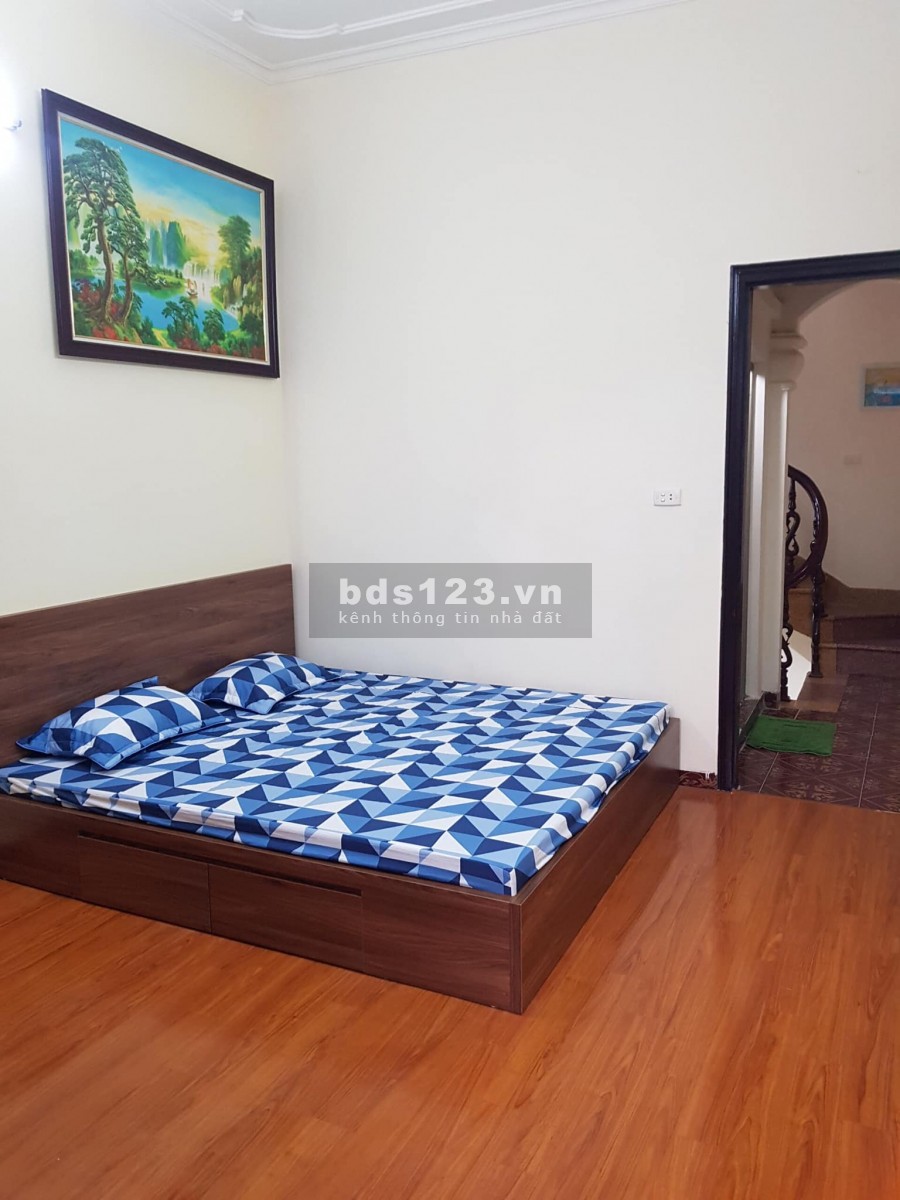 Bn nhà mặt phố trung tâm Quận Hà Đông. 3 tầng, mặt tiền 3.7m, tiện ích đủ