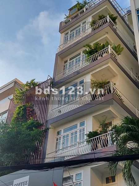 Bán tòa nhà văn phòng 2 mặt tiền Hồ Văn Huê Phường 9 Phú Nhuận