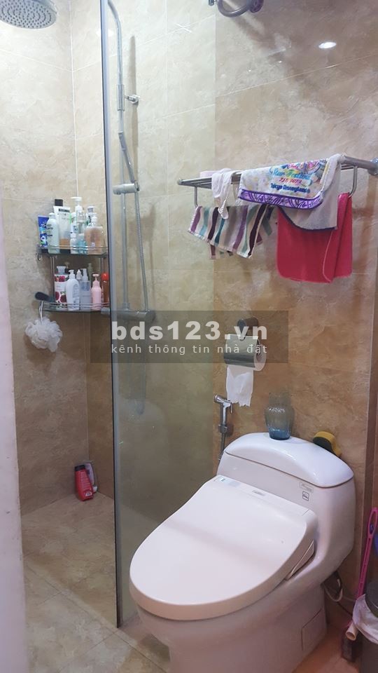 Chính Chủ Bán Nhà Thái Thái Hà, 5 tầng 32m2 5 tầng mặt tiền 4m giá bán 8.2 tỷ