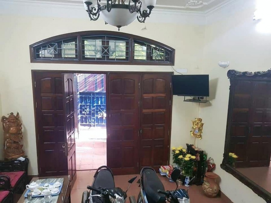 Khu Vip Đống Đa, ô tô 7 chỗ vào nhà, dân trí cao, nhiều phòng, diện tích 76m2, giá 12 tỷ
