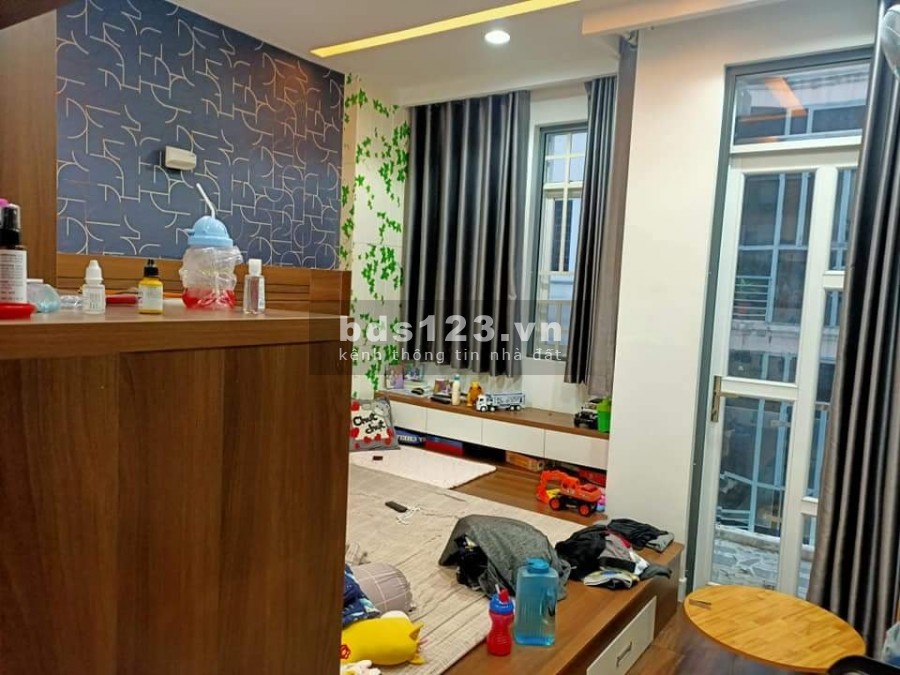 Bán nhà Bùi Văn Thêm, Phú Nhuận dt 34m2 5 tầng hẻm ba gác giá bán 5 tỷ 8