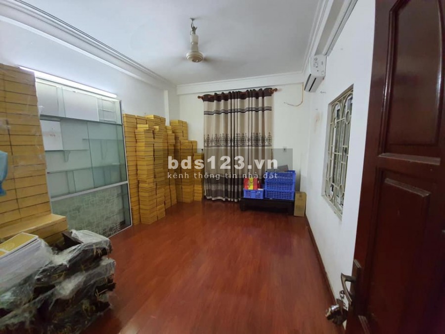 Bán nhà Kim Ngưu ngõ xe 3 gác, sổ đỏ nở hậu, sẵn sàng giao dịch, khu dân cư