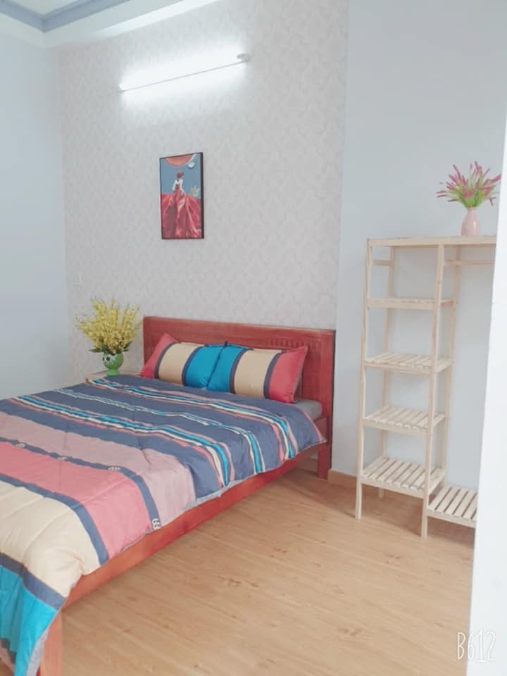 Bán nhà Trương Đăng Quế Quận Gò Vấp ngay vòng xoay Phạm Văn Đồng, dt 47m2, 2 tầng, giá 3.5 tỷ