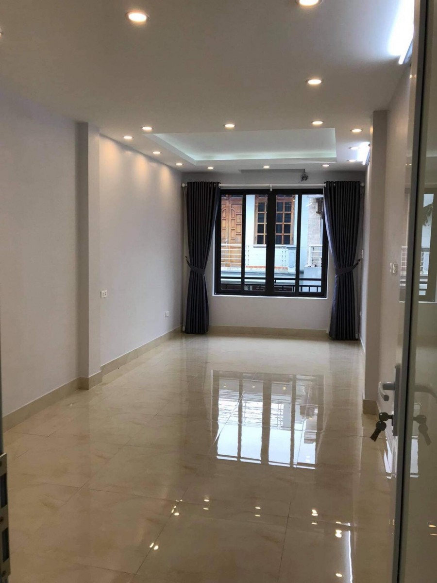 Bán gấp nhà phố Lê Thanh Nghị, ô tô, KD, 65m2 MT 4m, giá chỉ 16,95 tỷ