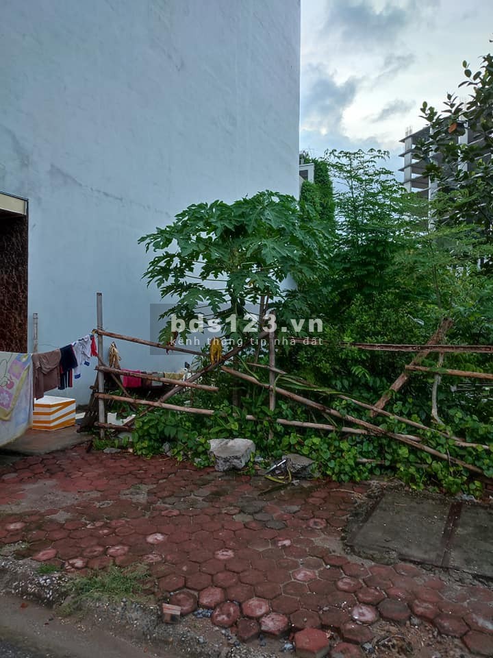 Bán gấp đất khu đô thị Văn Khê, dt 50m2 cạnh trường Mầm Non Cực Đẹp giá bán 5 tỷ hơn