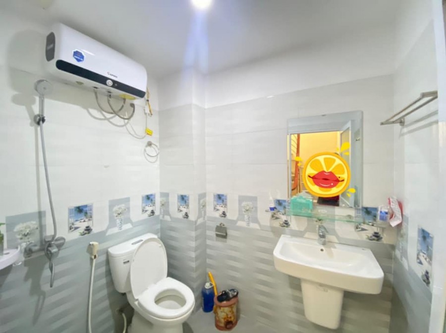 Kẹt tiền, Bán Nhà siêu đẹp Hoàng Mai, Gần Phố, Ô Tô Đỗ Gần, DT 42m2. Chỉ 3,15 Tỷ