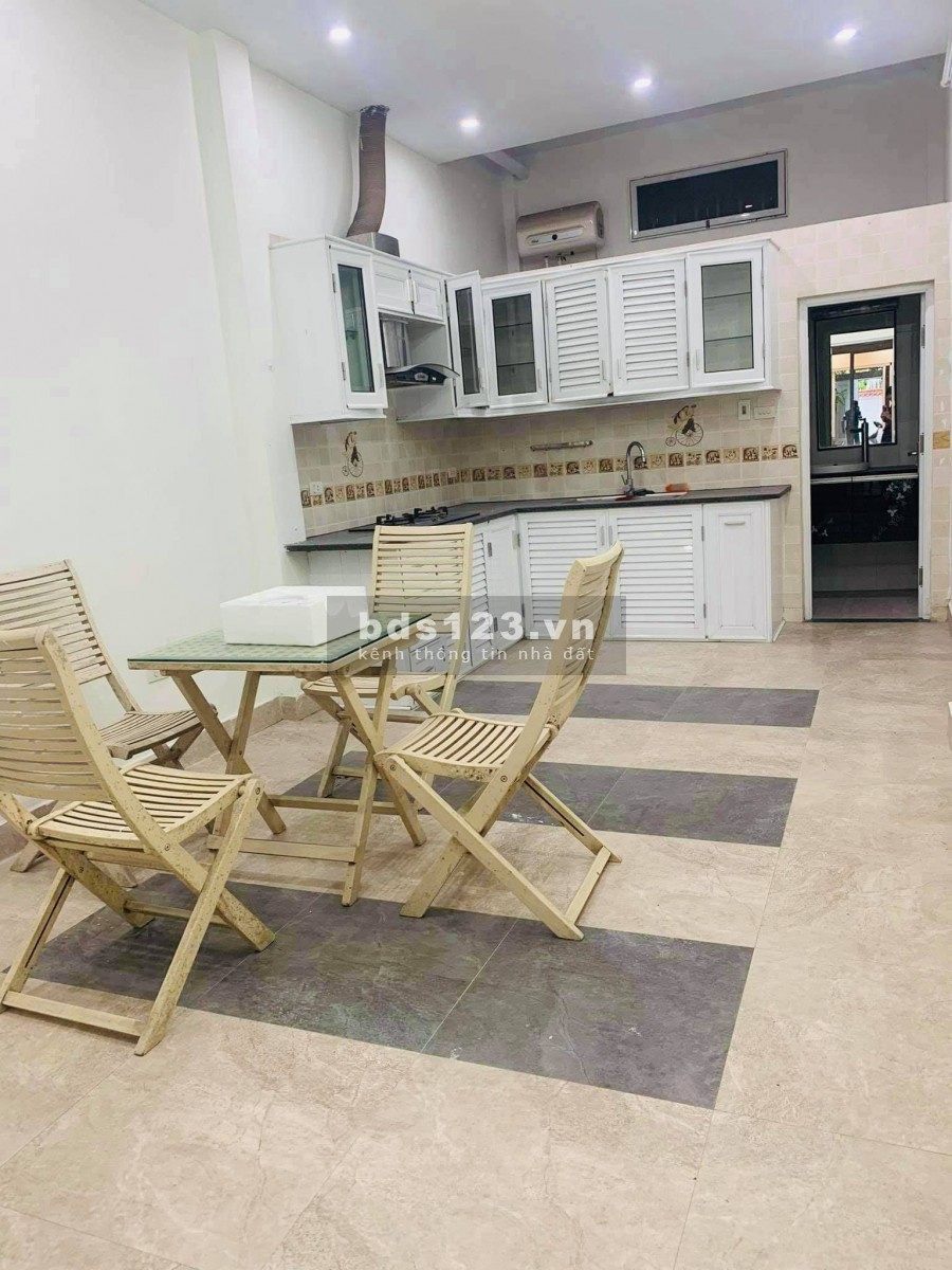 Siêu Phẩm Hồ Tây Ô tô View công viên nước dt 80m2 đúc 3 tầng giá bán 10.6 Tỷ