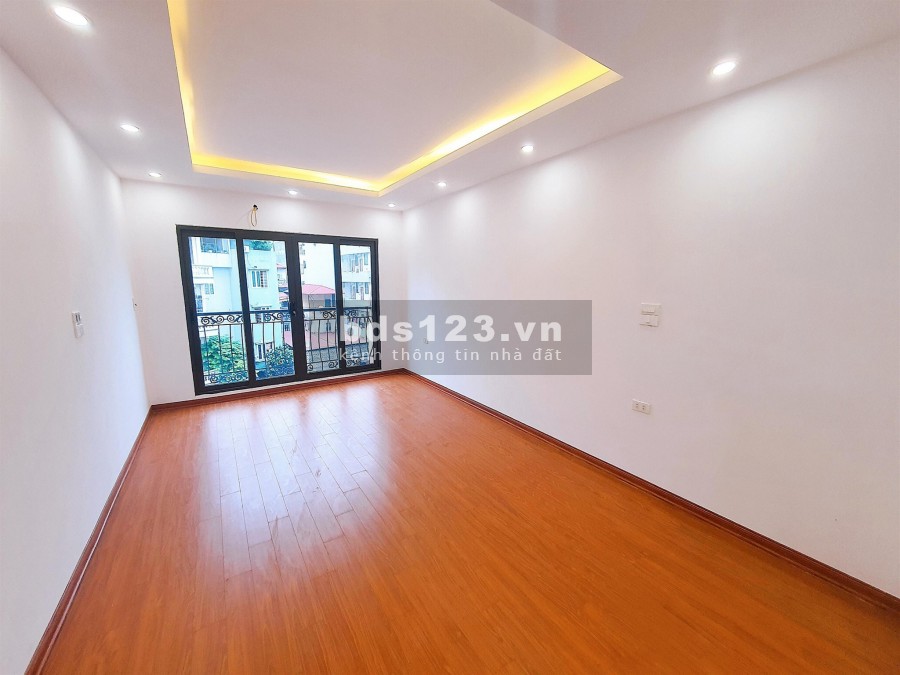 Bán nhà 5 tầng Phương Canh ô tô để cửa nhà, cách Trịnh Văn Bô 50m mua ngay tặng 1 bộ nóng lạnh LH:0866657649