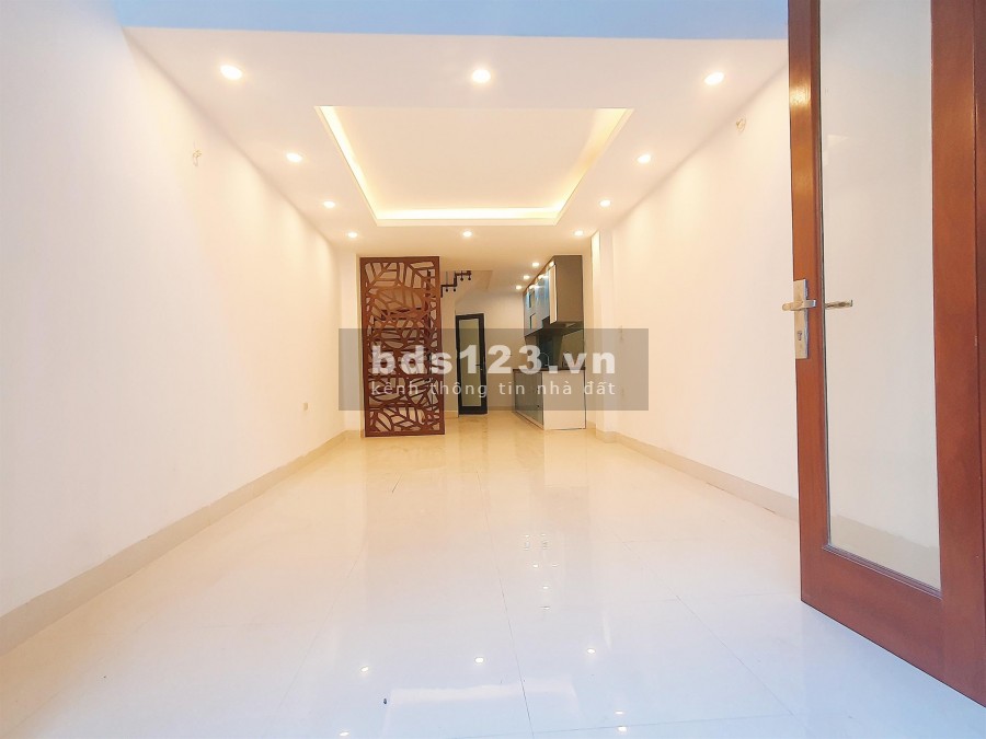 Bán nhà 5 tầng Phương Canh ô tô để cửa nhà, cách Trịnh Văn Bô 50m mua ngay tặng 1 bộ nóng lạnh LH:0866657649