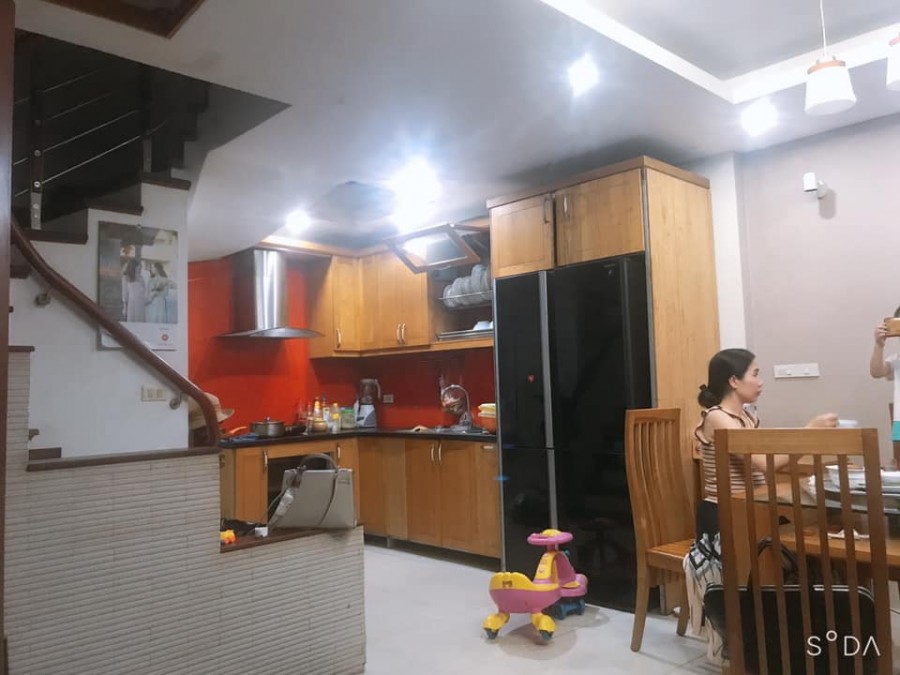 Bán nhà gấp Hồng Hà Hoàn Kiếm diện tích sử dụng 38m2, đúc 6 tầng giá bán 5 tỷ