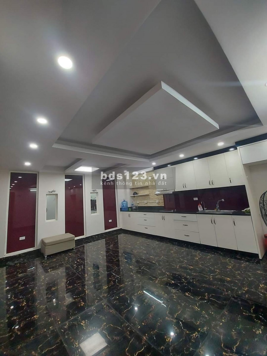 Bán nhà ở ngay phố Thái Hà, Chùa Bộc, Quận Đống Đa, dt 42m2, 5 tầng, giá 5.6 tỷ