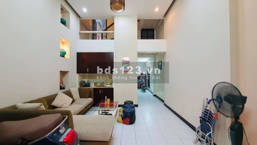 Bán nhà Khuất Duy Tiền Thanh Xuân, dt 50m2, 5 tầng giá 7.5 tỷ, ô tô đỗ, lh 0962602255