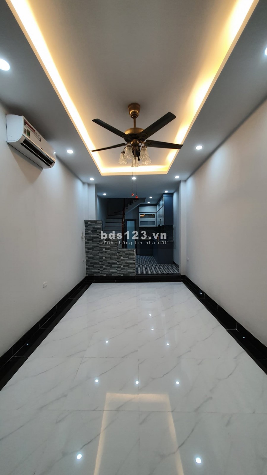 Bán nhà mới 5 tầng Tôn Đức Thắng, Khâm Thiên Đống Đa, dt 34m2, nhỉnh 4 tỷ, lh 0836488482