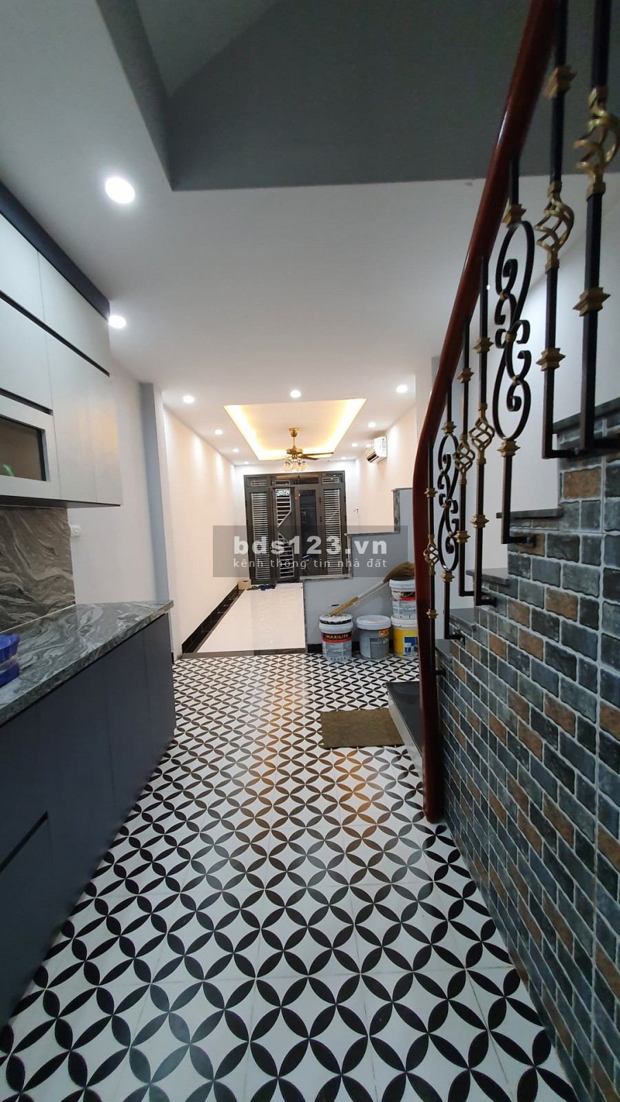Bán nhà mới 5 tầng Tôn Đức Thắng, Khâm Thiên Đống Đa, dt 34m2, nhỉnh 4 tỷ, lh 0836488482