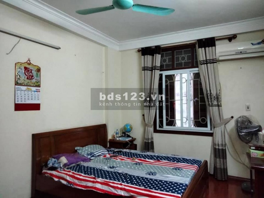 Bán nhà Kim Ngưu ngõ xe 3 gác, sổ đỏ nở hậu, sẵn sàng giao dịch, khu dân cư