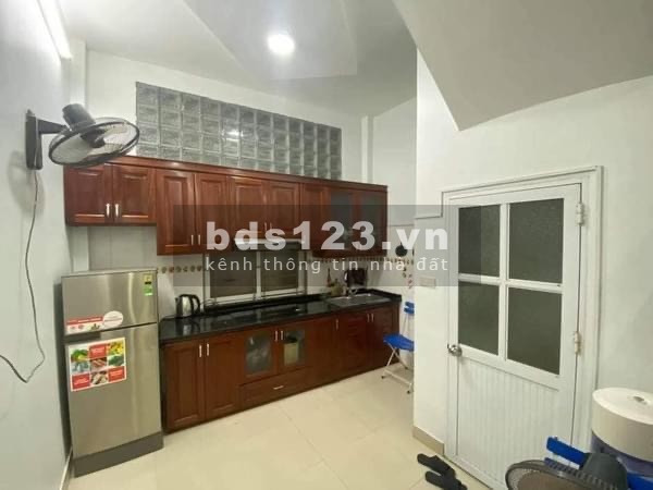 Bán Nhà Tân Mai Ngõ Rộng diện tích 41m2, đúc 4 tầng giá bán nhỉnh 3 tỷ