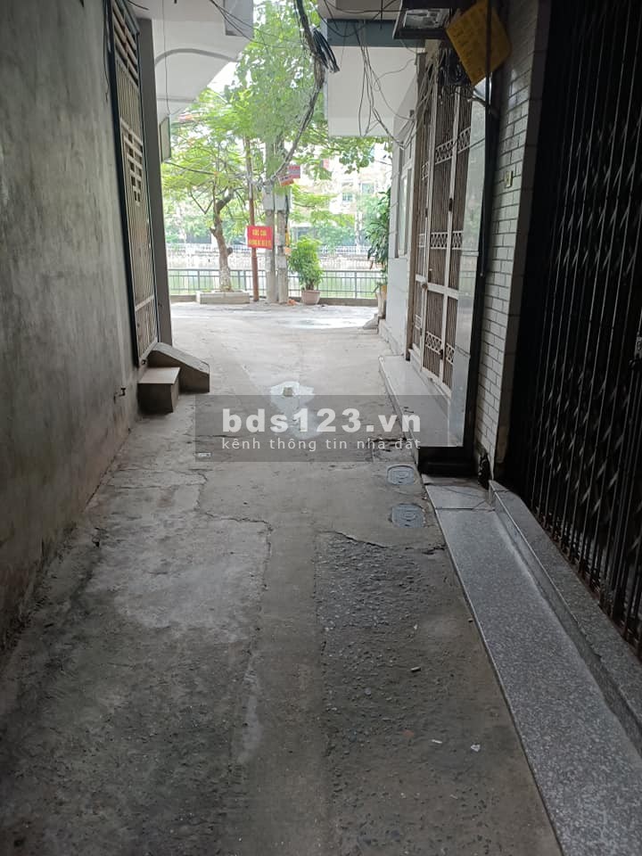 Bán nhà Võ Thị Sáu 15m ra hồ, sân rộng trước nhà 40m sử dụng 4 tầng 4,4 tỷ