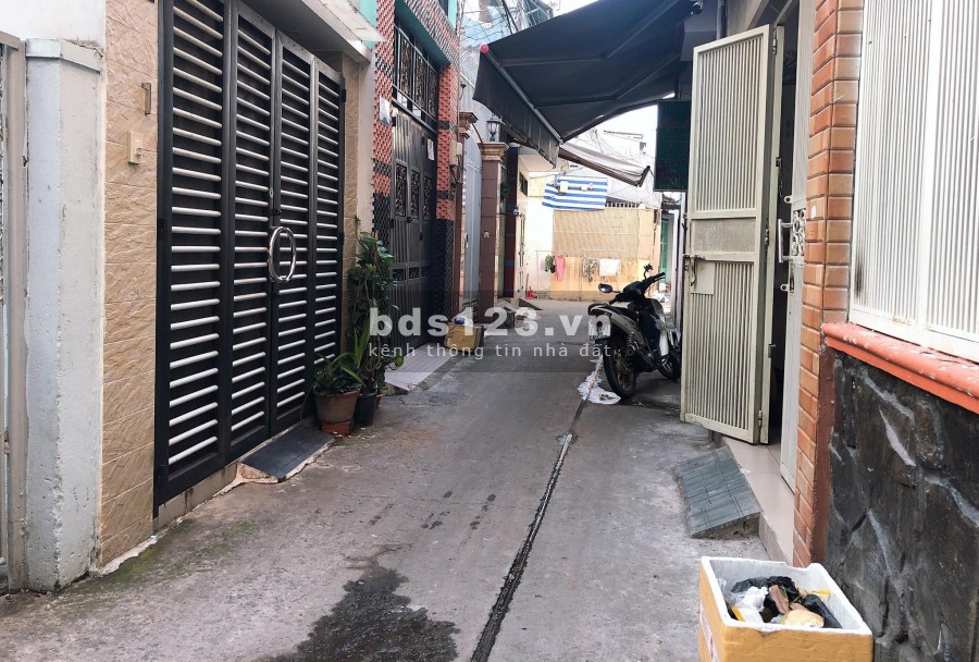 Bán nhà đầu tư giữ tiền Nguyễn Hồng Đào dt 62m2 giá quá rẻ chỉ nhỉnh 5 tỷ