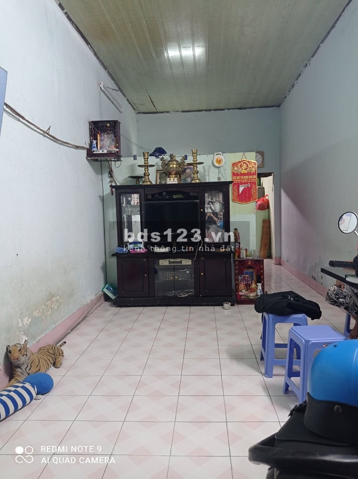 Bán nhà đầu tư giữ tiền Nguyễn Hồng Đào dt 62m2 giá quá rẻ chỉ nhỉnh 5 tỷ