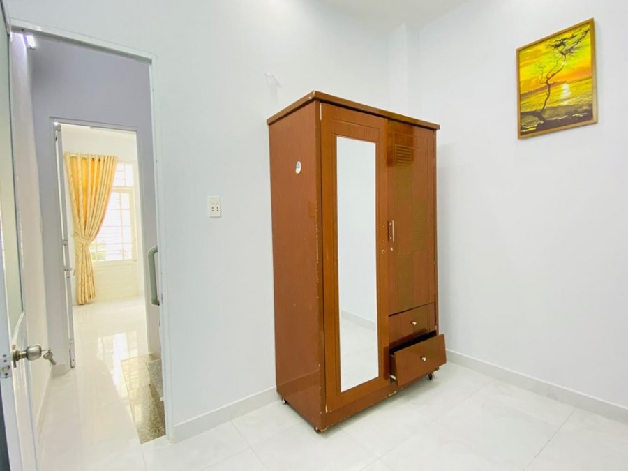Bán nhà hẻm Bà Hạt, Quận 10, 4 tầng, 3 phòng ngủ, diện tích 25m2 nở hậu tài lộc