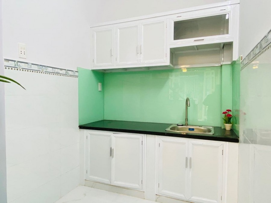 Bán nhà hẻm Bà Hạt, Quận 10, 4 tầng, 3 phòng ngủ, diện tích 25m2 nở hậu tài lộc