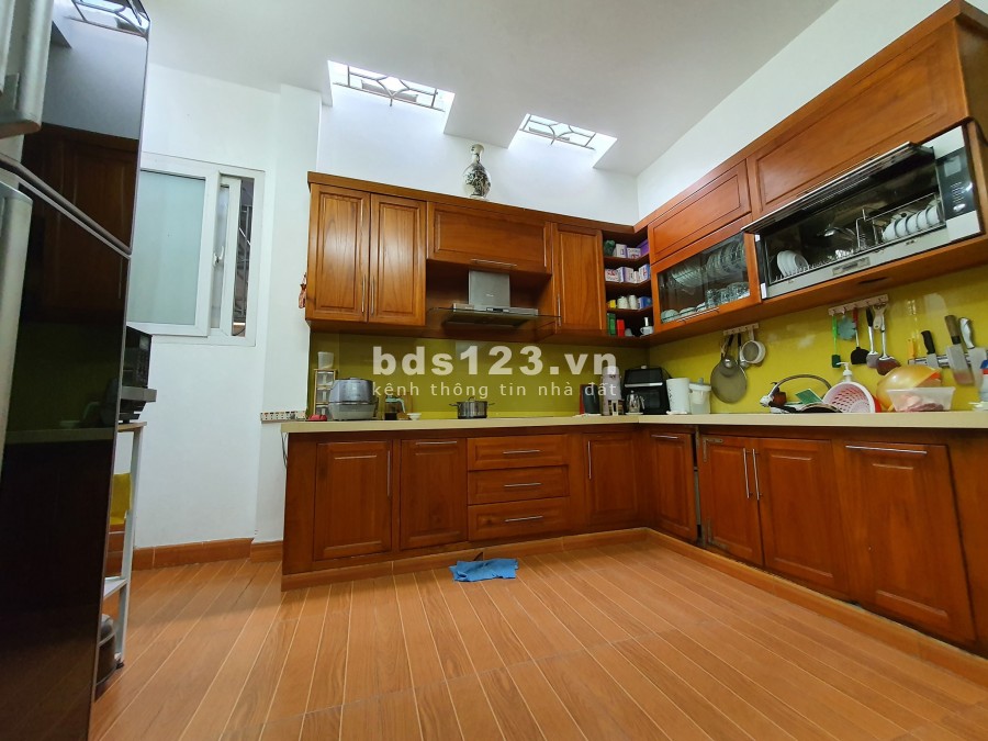 Bán Nhà Phố Trần Đại Nghĩa kinh doanh ô tô tránh dt 82m2, 4 tầng, lhcc
