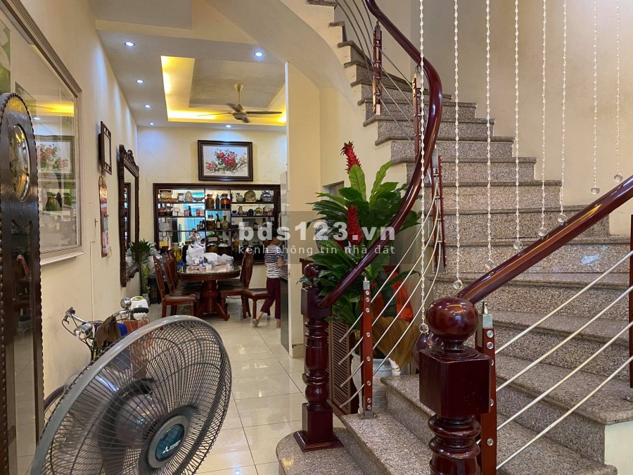 Chính chủ bán nhà phố Xã Đàn, Đống Đa diện tích 40m2 4 tầng đúc, giá nhỉnh 5 tỷ