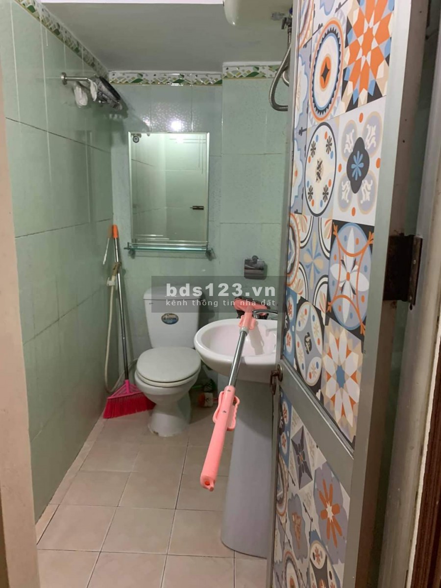 Bán gấp nhà Lê Quang Đạo, gần phố, ngõ rộng 35m2 giá bán chỉ 2.75 tỷ, 4 tầng