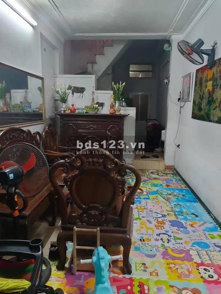 Bán nhà nguyên căn mặt ngõ Trích Sài, 30m ra Hồ Tây, mặt tiền 9m giá bán 4.2 tỷ
