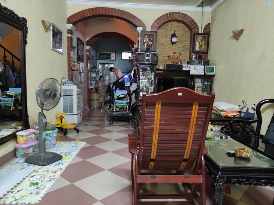 Giá 2.6 tỷ cực hiếm nhà bán tại Bồ Đề, dt 50m2, giá 2.6 tỷ, ngõ to, dân trí cao, phố lớn gần ô tô