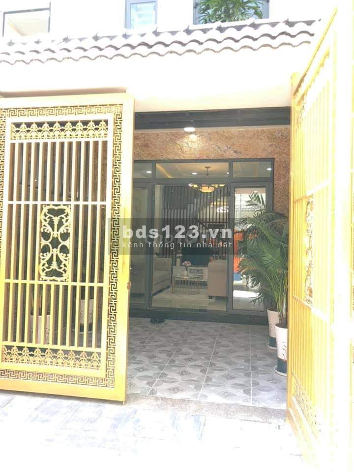 Nhà chính chủ cần bán 1 trệt 2 lầu shr diện tích 5m*20m ngay Dĩ An, giá 4.7 tỷ