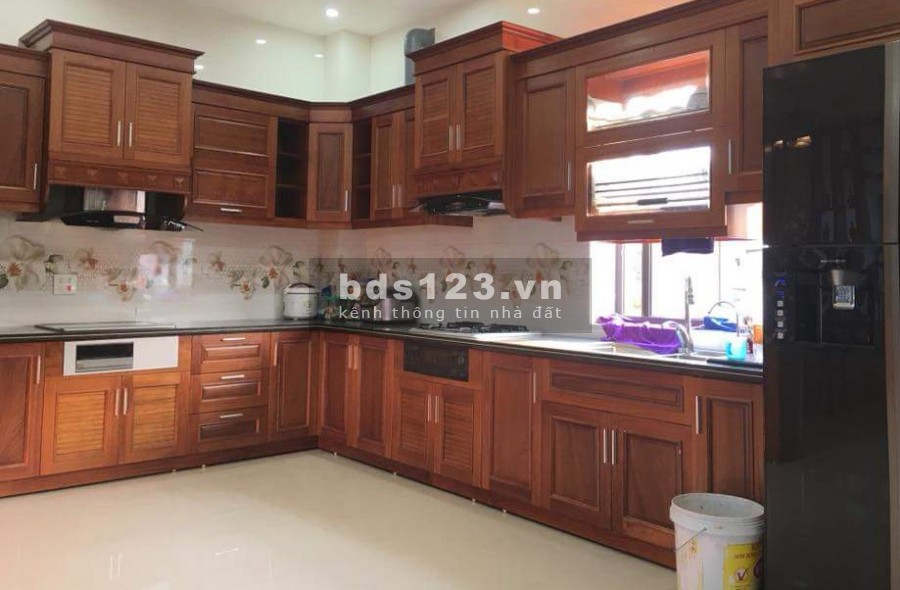 Bán nhà Phố Dương Quảng Hàm, Cầu Giấy, dt 70m2, 5 tầng, lô góc, giá chỉ 4.6 tỷ